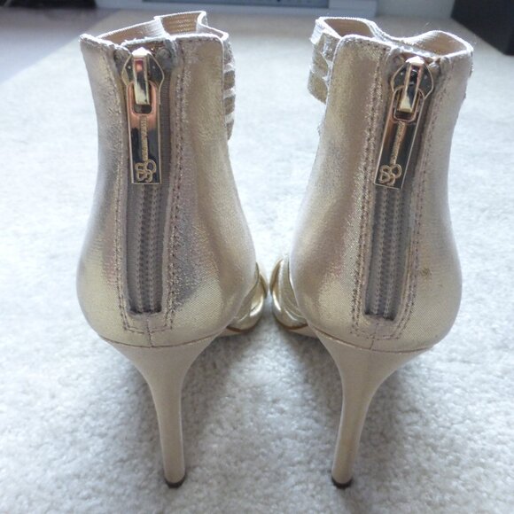 JESSICA SIMPSON shimmery gold party heels - Picture 6 of 10
